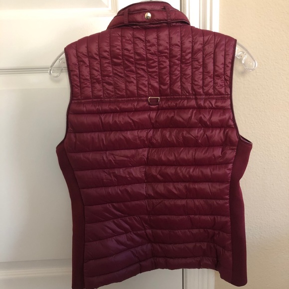NWT Burgundy Sleeveless Puffer Zip-Up Vest - Picture 2 of 5